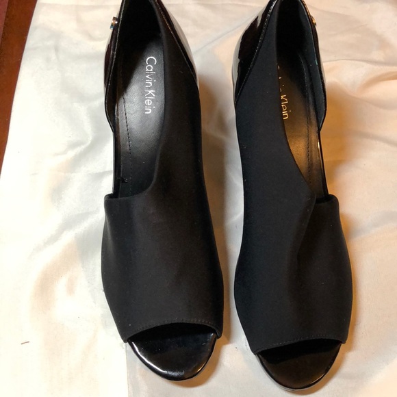 calvin klein women's wedge shoes